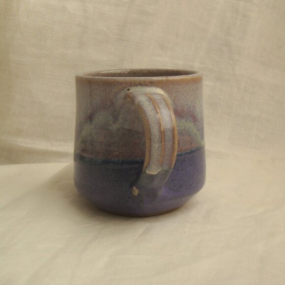 Studio Pottery Mug Artist Signed *Chip Handle* - Picture 5 of 8